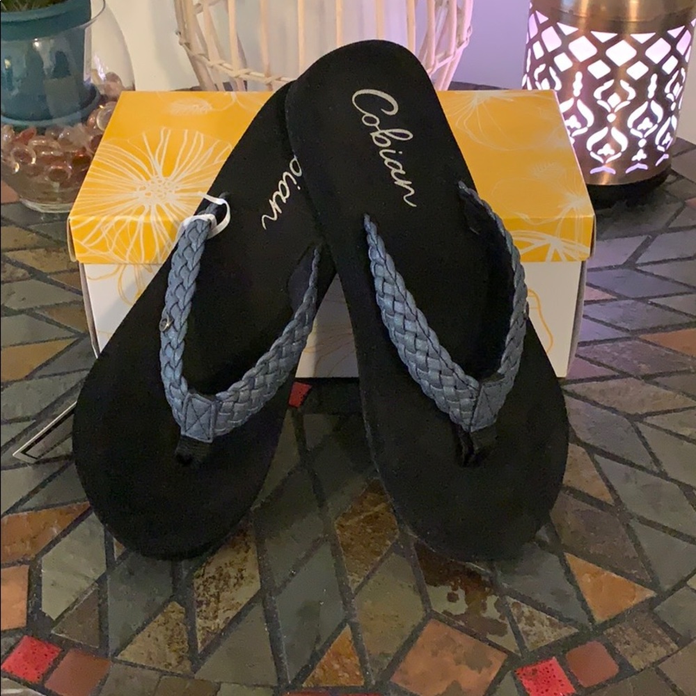Cobian blue braided bounce sandals size 9 NWT